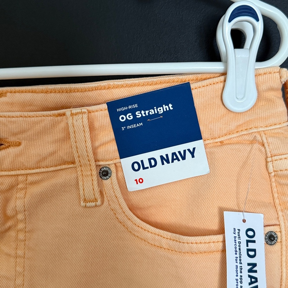 Old Navy High-Rise OG Straight 3” Inseam Size: 10 Raw Hems - Picture 3 of 8